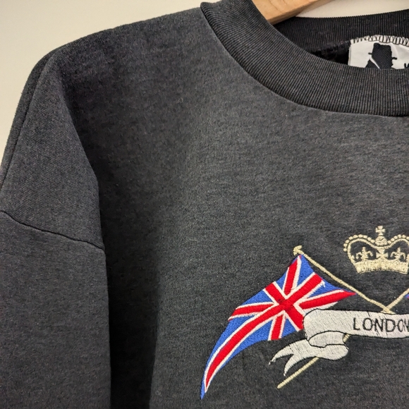 Buckingham London Embroidered Sweatshirt from England Women S/M British Royals - Picture 4 of 14